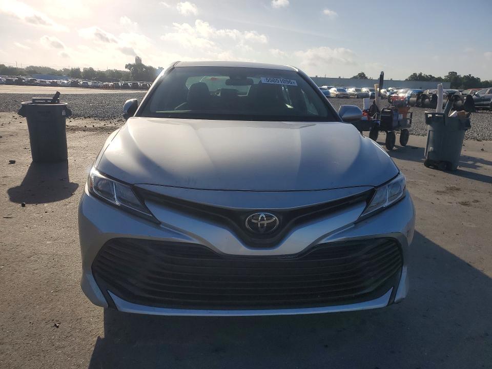 Продажа на аукционе авто 2018 Toyota Camry, vin: 4T1B11HK7JU634297, номер лота: 55051096