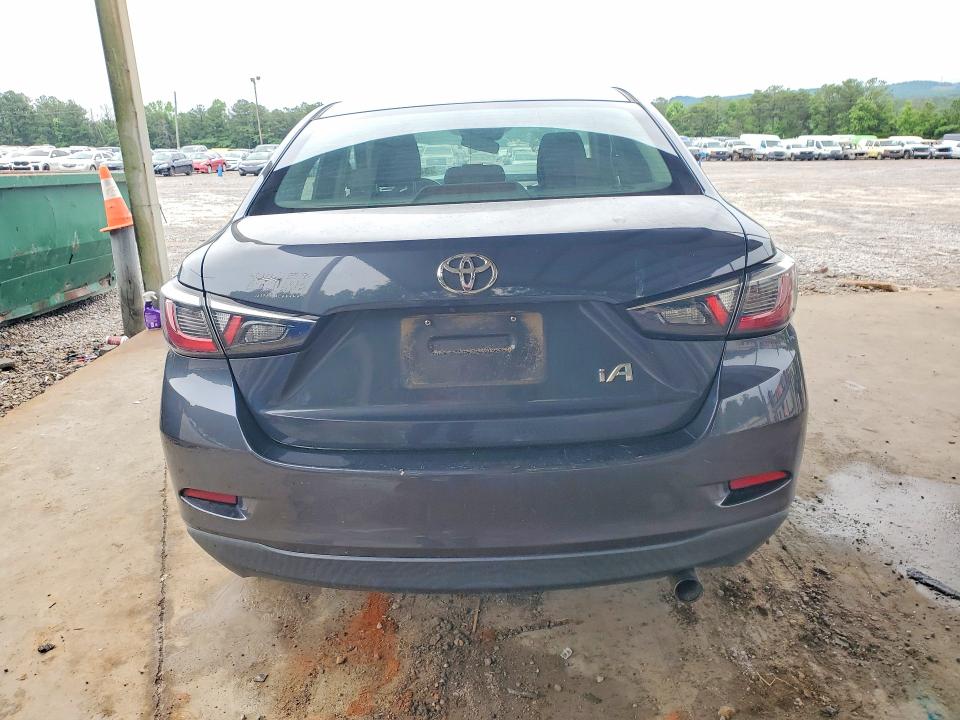 2017 Toyota Yaris Ia მანქანა იყიდება აუქციონზე, vin: 3MYDLBYV3HY186754, აუქციონის ნომერი: 54674936