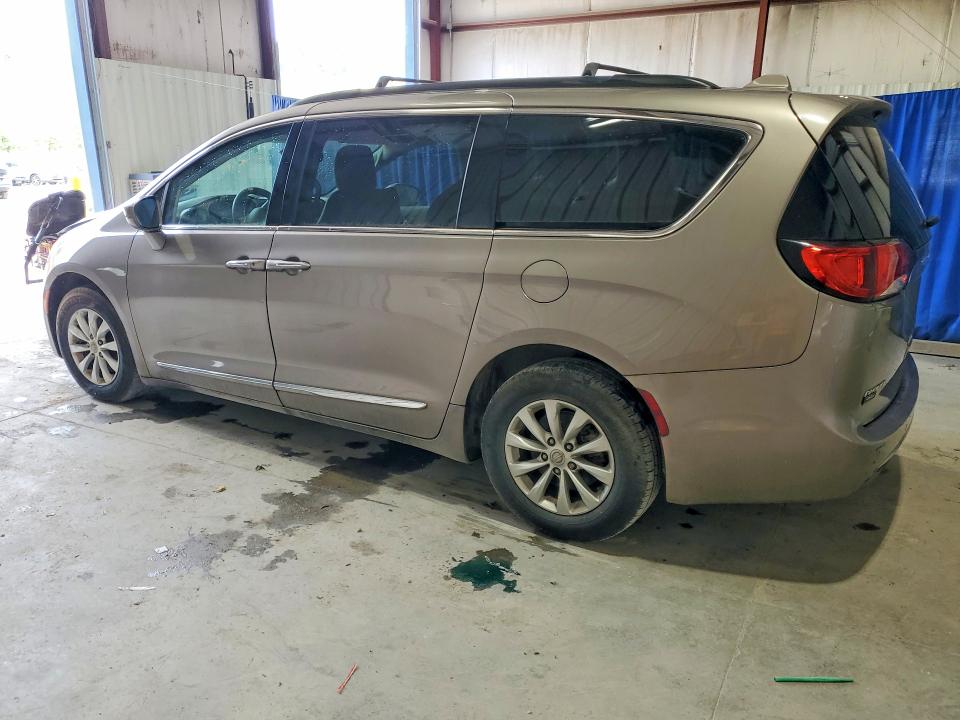 2017 Chrysler Pacifica მანქანა იყიდება აუქციონზე, vin: 2C4RC1BG4HR733698, აუქციონის ნომერი: 53311126