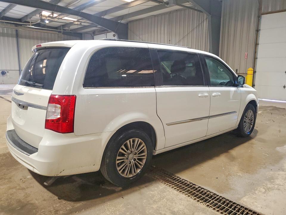 51895166 :رقم المزاد ، 2C4RC1CG0GR240419 vin ، 2016 Chrysler Town & Country مزاد بيع