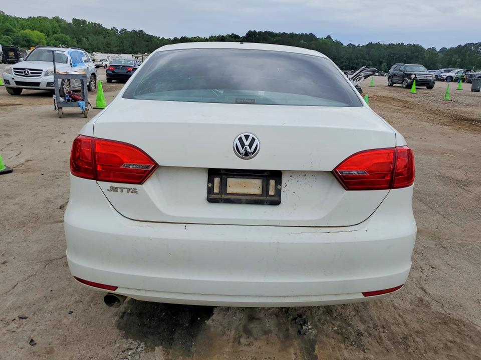 52497666 :رقم المزاد ، 3VW2K7AJ7EM325569 vin ، 2014 Volkswagen Jetta مزاد بيع