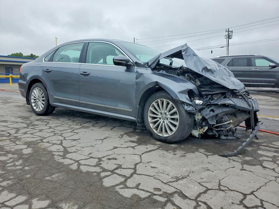 52452596 :رقم المزاد ، 1VWBT7A30GC035029 vin ، 2016 Volkswagen Passat مزاد بيع