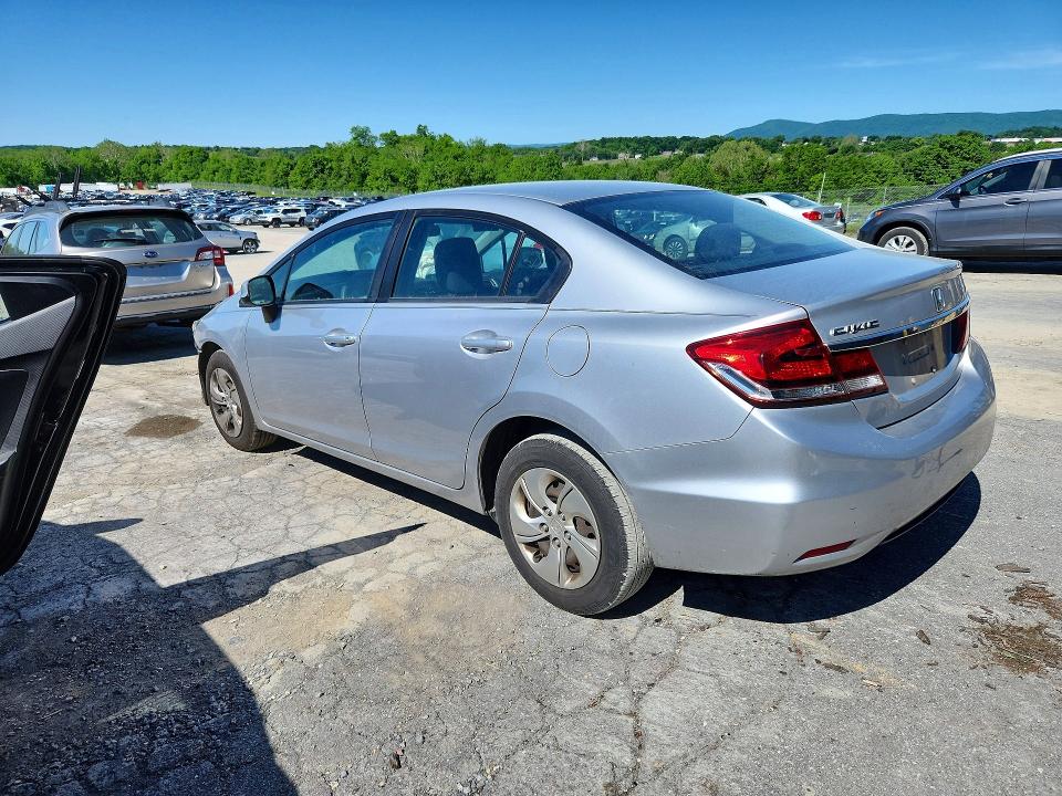 2013 Honda Civic მანქანა იყიდება აუქციონზე, vin: 2HGFB2F52DH570720, აუქციონის ნომერი: 54553136