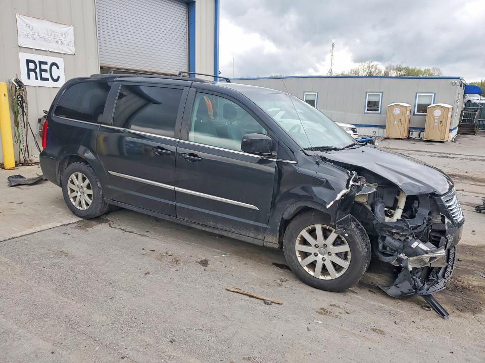 53722026 :رقم المزاد ، 2C4RC1BG3FR553836 vin ، 2015 Chrysler Town & Country مزاد بيع