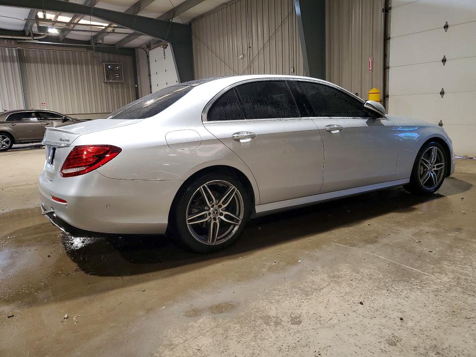 52352046 :رقم المزاد ، WDDZF8EB5LA703063 vin ، 2020 Mercedes-benz E مزاد بيع