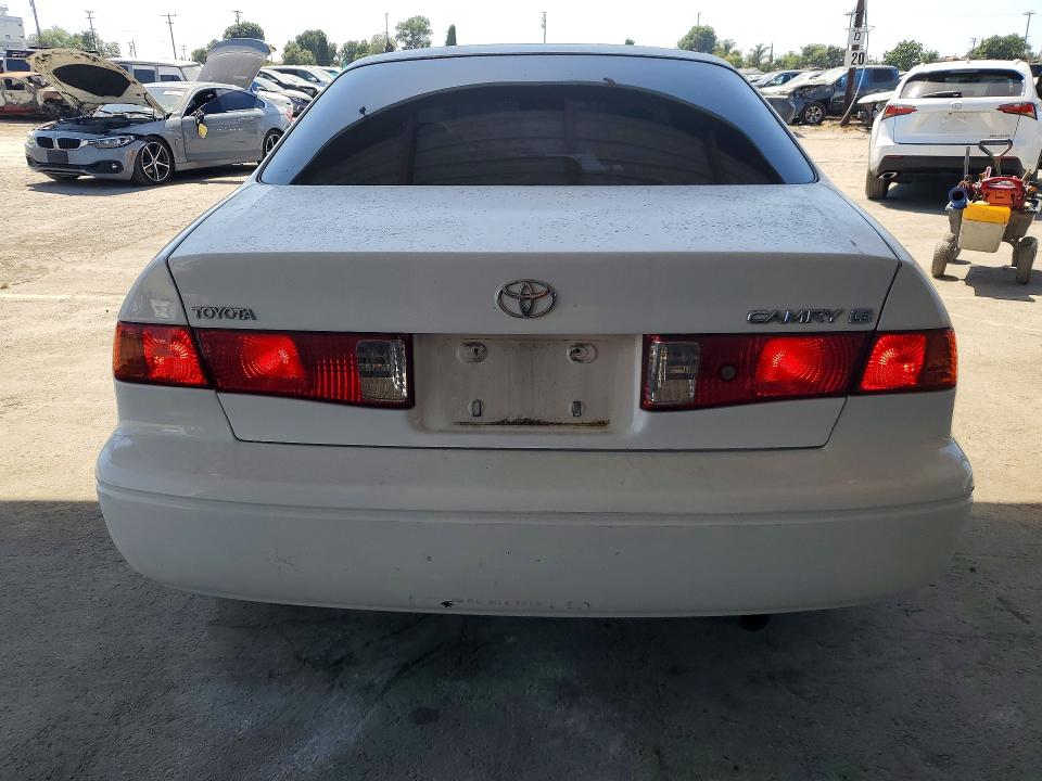 54679816 :رقم المزاد ، JT2BG22K6Y0429694 vin ، 2000 Toyota Camry مزاد بيع