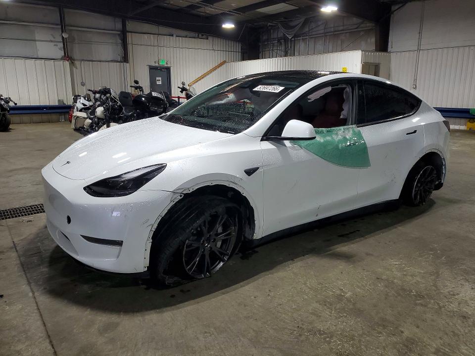 52697266 :رقم المزاد ، 7SAYGDEE6SA361148 vin ، 2025 Tesla Model Y مزاد بيع