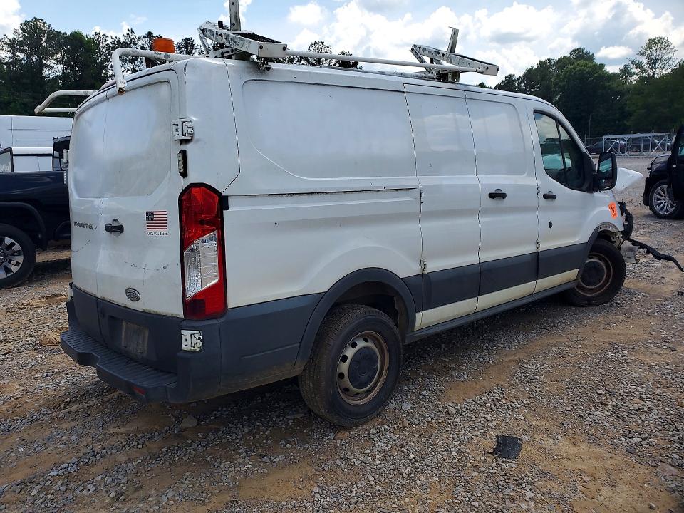46962646 :رقم المزاد ، 1FTNE1ZM6FKA44696 vin ، 2015 Ford Transit مزاد بيع