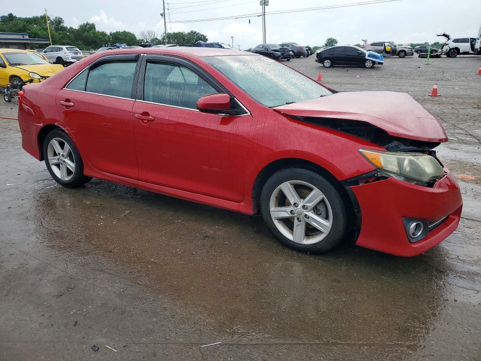 55582206 :رقم المزاد ، 4T1BF1FK7EU728917 vin ، 2014 Toyota Camry مزاد بيع