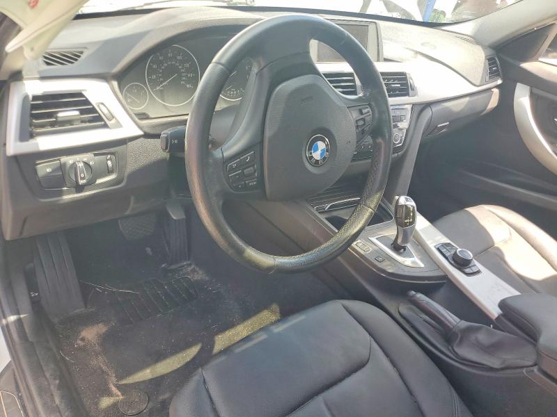 51962556 :رقم المزاد ، WBA8E5G52HNU23077 vin ، 2017 Bmw 320 مزاد بيع