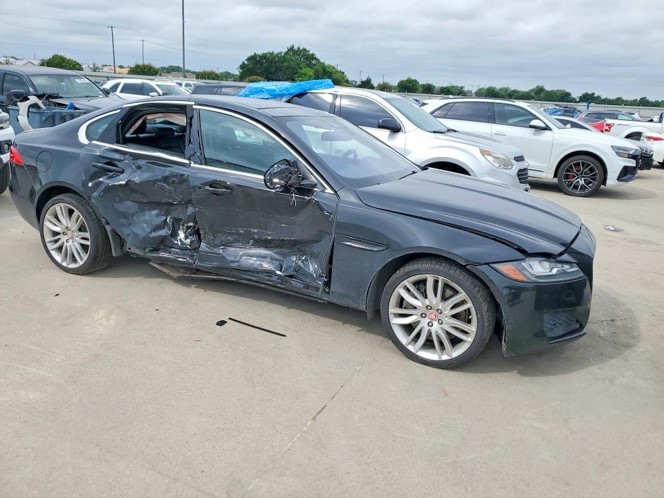 52100596 :رقم المزاد ، SAJBK4BV4GCY15332 vin ، 2016 Jaguar Xf مزاد بيع