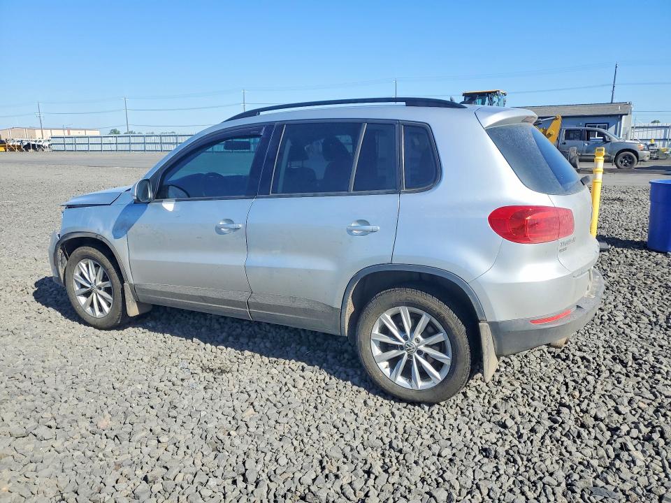 52510966 :رقم المزاد ، WVGBV7AX5HK052430 vin ، 2017 Volkswagen Tiguan مزاد بيع