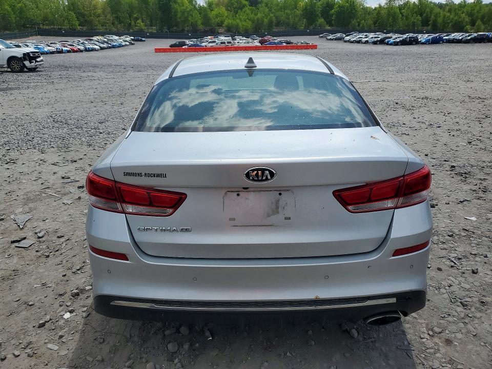 2019 Kia Optima მანქანა იყიდება აუქციონზე, vin: 5XXGT4L33KG349870, აუქციონის ნომერი: 54404206