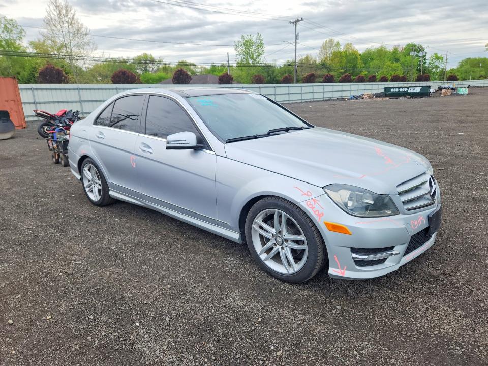 Продажа на аукционе авто 2012 Mercedes-benz C, vin: WDDGF8BBXCR209553, номер лота: 52868876