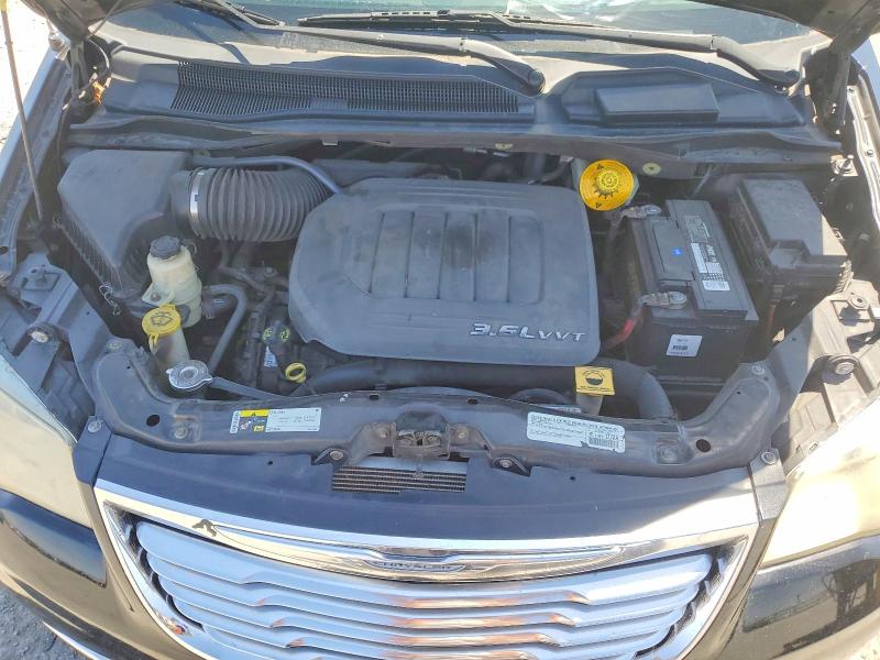53110156 :رقم المزاد ، 2C4RC1CG8FR504131 vin ، 2015 Chrysler Town & Country مزاد بيع