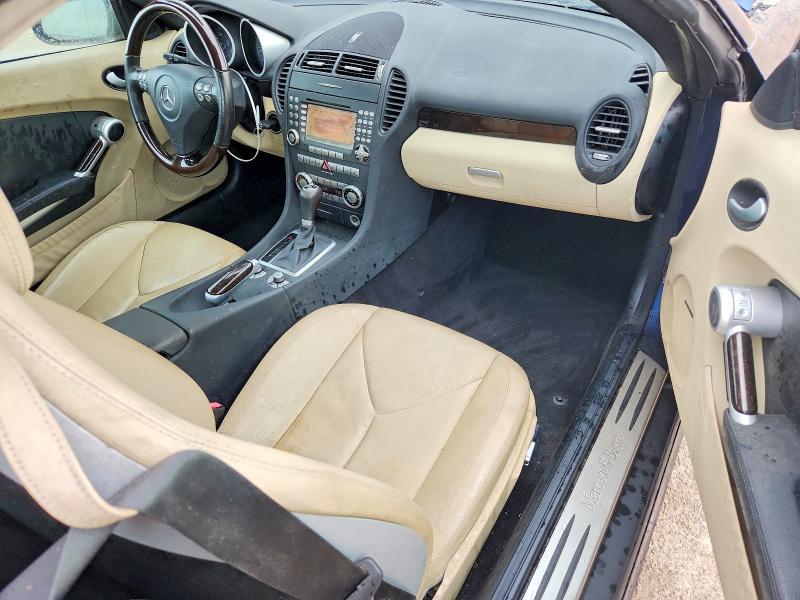 55242986 :رقم المزاد ، WDBWK56F95F052078 vin ، 2005 Mercedes-benz Slk مزاد بيع
