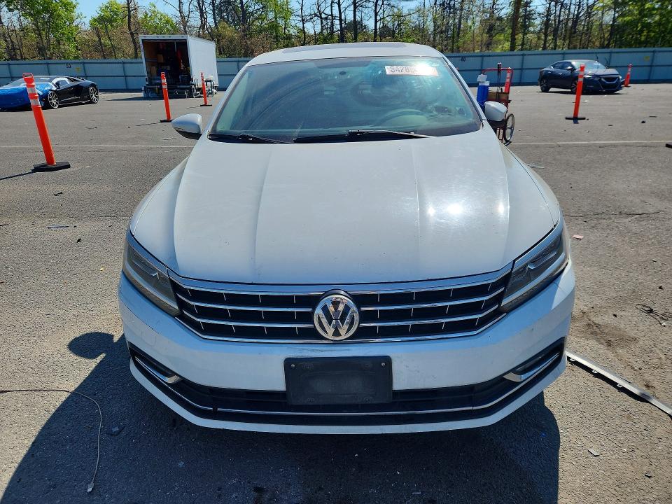 2016 Volkswagen Passat მანქანა იყიდება აუქციონზე, vin: 1VWBS7A30GC016502, აუქციონის ნომერი: 54285416