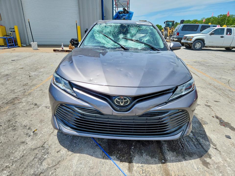 2019 Toyota Camry მანქანა იყიდება აუქციონზე, vin: 4T1B11HK8KU713804, აუქციონის ნომერი: 52415236