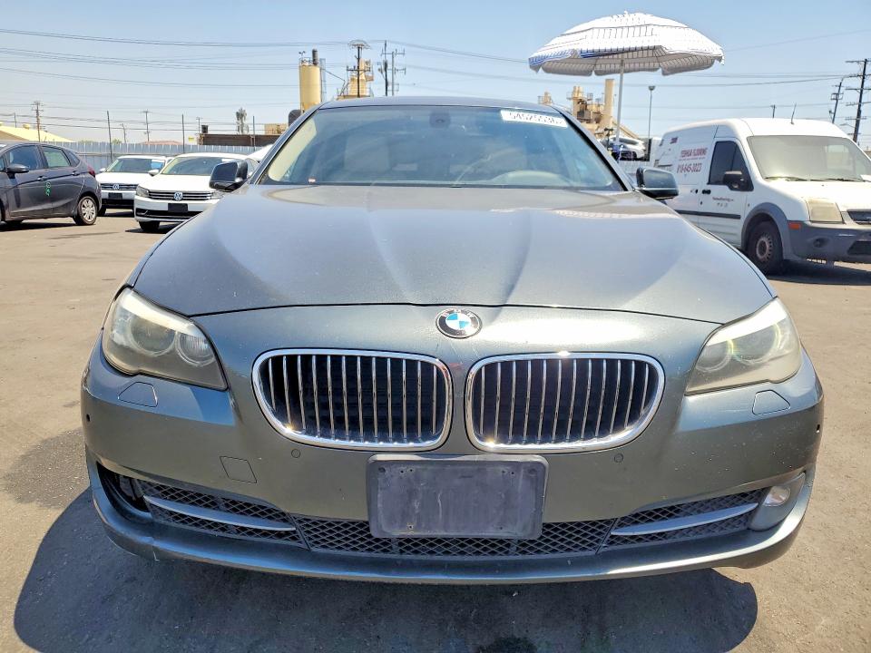 54525536 :رقم المزاد ، WBAFR7C53BC807787 vin ، 2011 Bmw 535 مزاد بيع