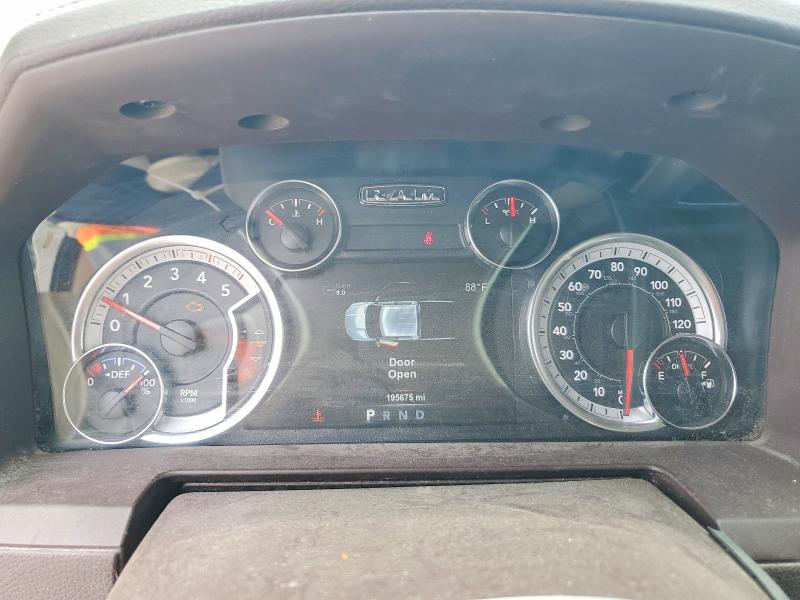 53711836 :رقم المزاد ، 3C63RRML2JG339746 vin ، 2018 Ram 3500 مزاد بيع