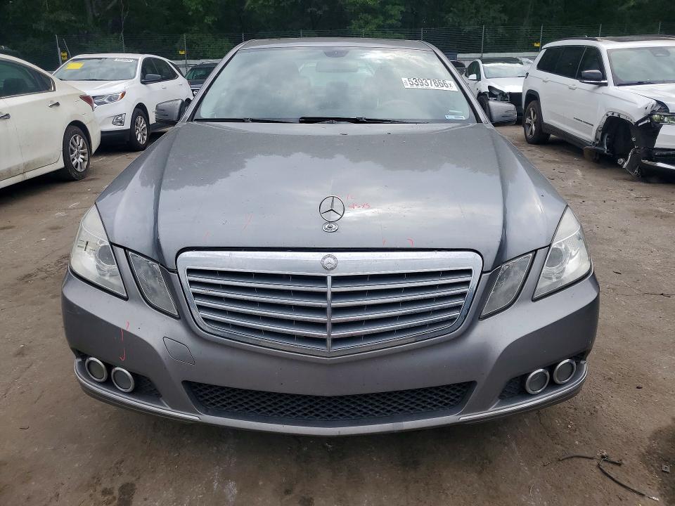 53937866 :رقم المزاد ، WDDHF8HB8BA493323 vin ، 2011 Mercedes-benz E مزاد بيع