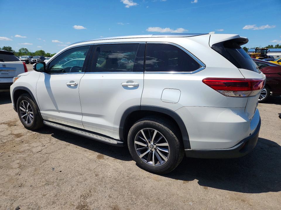 54560946 :رقم المزاد ، 5TDKZRFH5HS193139 vin ، 2017 Toyota Highlander مزاد بيع