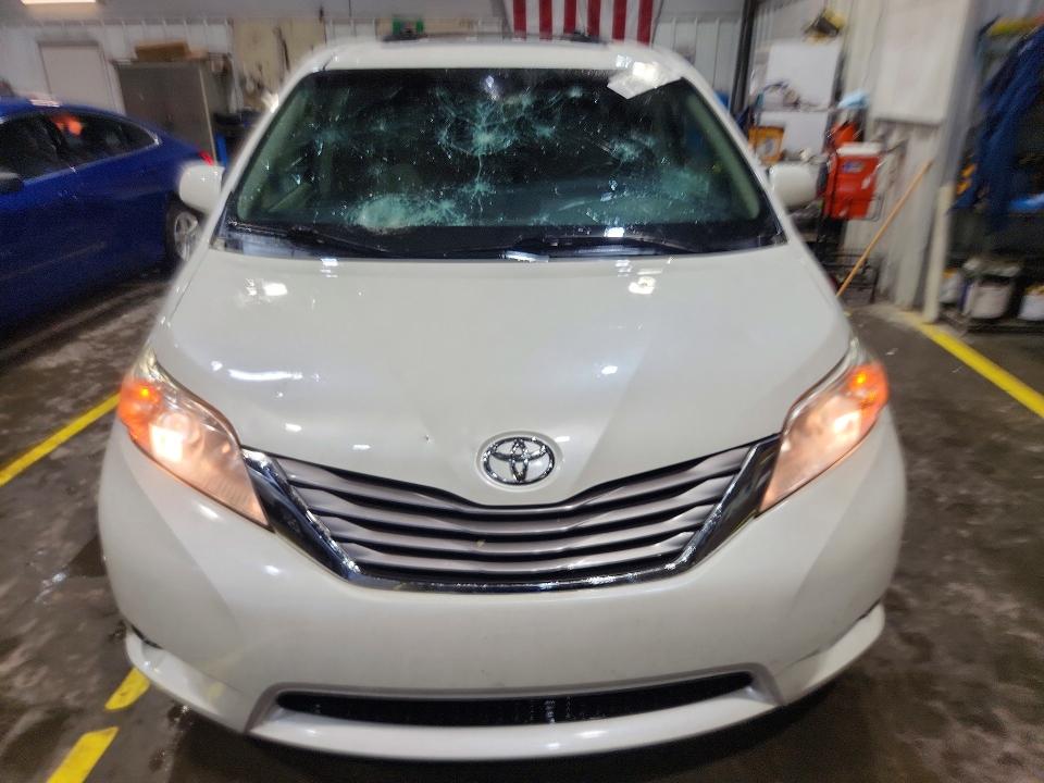 Aukcja sprzedaży 2017 Toyota Sienna, vin: 5TDYZ3DC0HS893584, numer aukcji: 54710126
