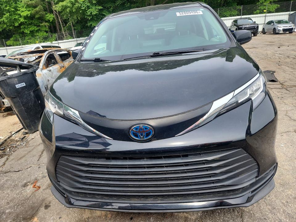 52809496 :رقم المزاد ، 5TDKRKEC9MS004676 vin ، 2021 Toyota Sienna مزاد بيع