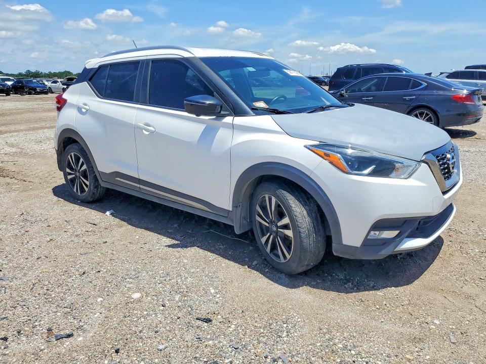 2018 Nissan Kicks მანქანა იყიდება აუქციონზე, vin: 3N1CP5CUXJL541861, აუქციონის ნომერი: 55117326