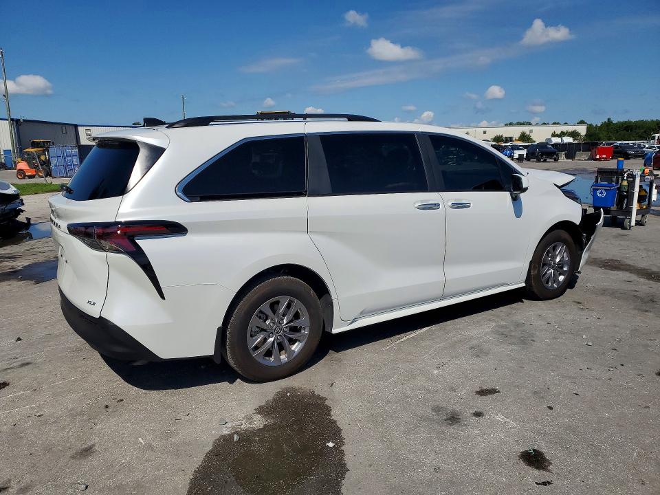 2025 Toyota Sienna მანქანა იყიდება აუქციონზე, vin: 5TDJRKEC6SS244101, აუქციონის ნომერი: 53732746