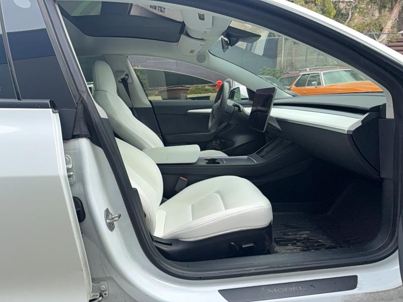 Продаж на аукціоні авто 2022 Tesla Model 3, vin: 5YJ3E1EB1NF241508, номер лоту: 52534226