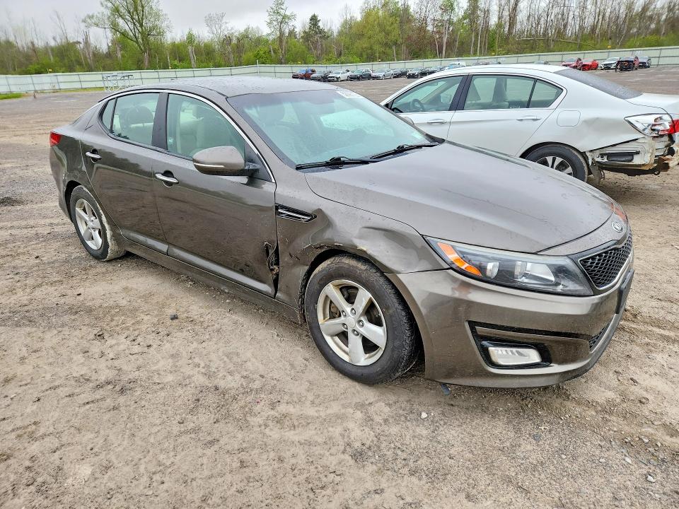52996106 :رقم المزاد ، 5XXGM4A70FG402565 vin ، 2015 Kia Optima مزاد بيع
