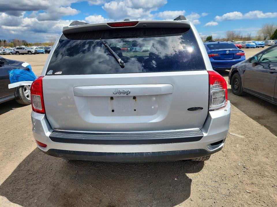 53072986 :رقم المزاد ، 1J4NT4FBXBD136929 vin ، 2011 Jeep Compass مزاد بيع
