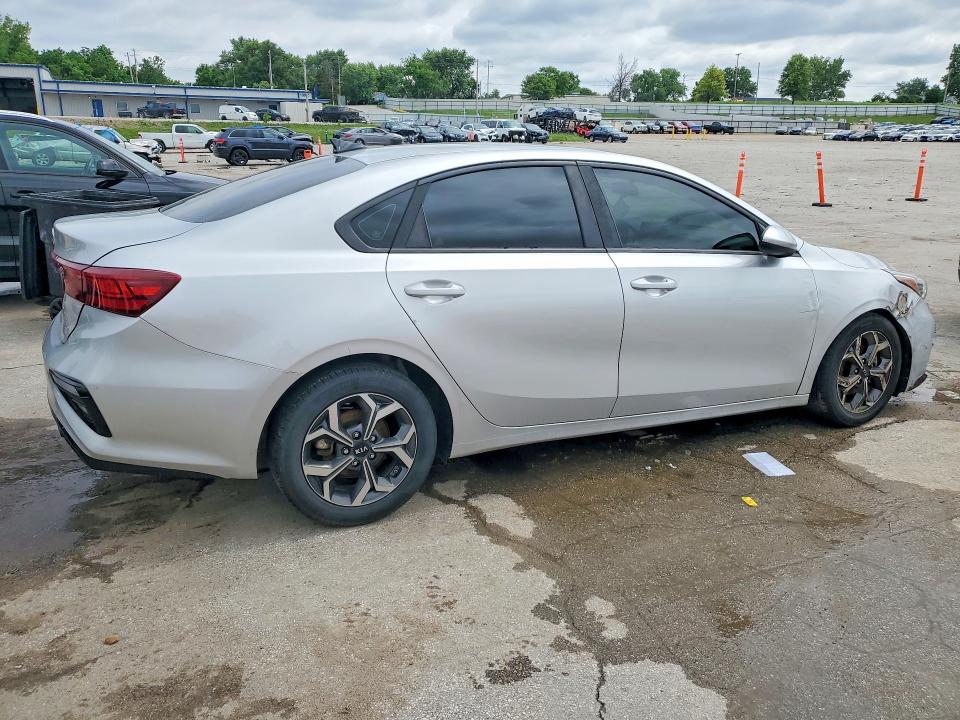 2020 Kia Forte მანქანა იყიდება აუქციონზე, vin: 3KPF24ADXLE187773, აუქციონის ნომერი: 54195086