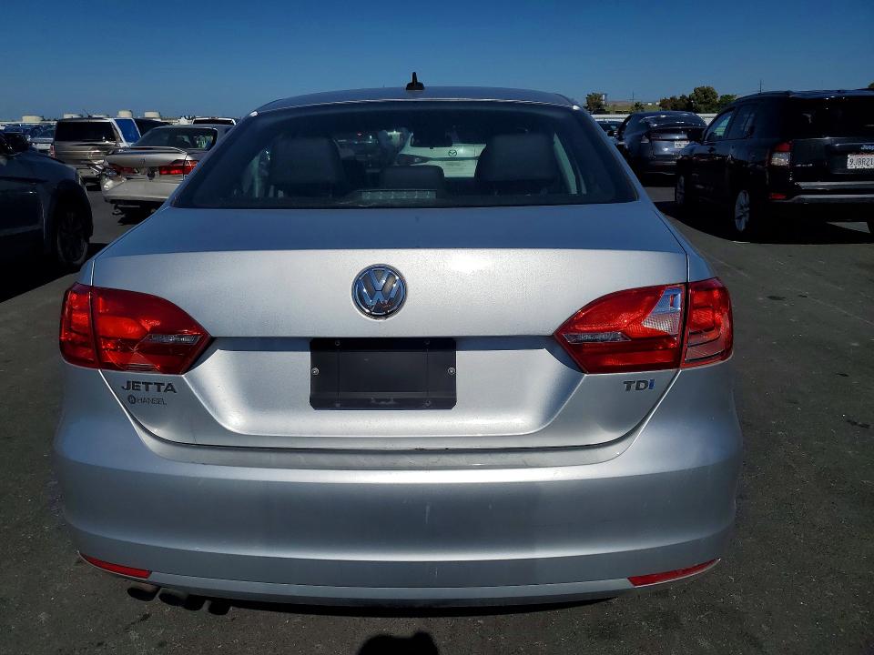 2014 Volkswagen Jetta მანქანა იყიდება აუქციონზე, vin: 3VWLL7AJ4EM269849, აუქციონის ნომერი: 53793006