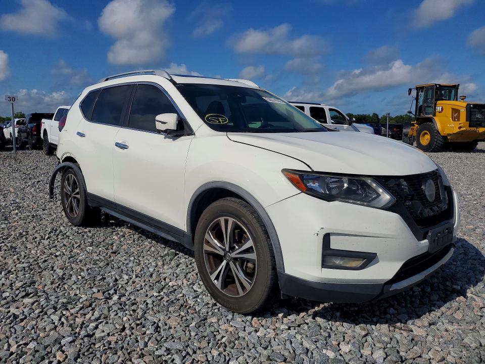 54074036 :رقم المزاد ، JN8AT2MT1LW015978 vin ، 2020 Nissan Rogue مزاد بيع