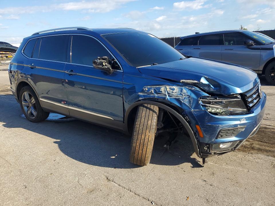 53625146 :رقم المزاد ، 3VV3B7AX4LM158940 vin ، 2020 Volkswagen Tiguan مزاد بيع