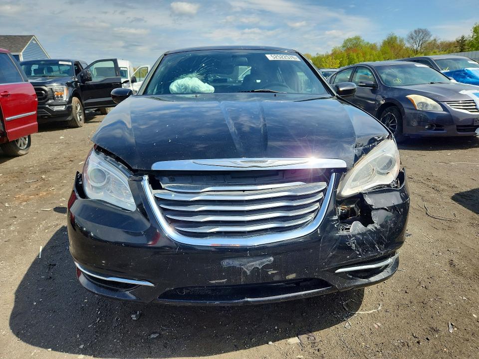 2013 Chrysler 200 მანქანა იყიდება აუქციონზე, vin: 1C3CCBBB8DN773097, აუქციონის ნომერი: 52522576