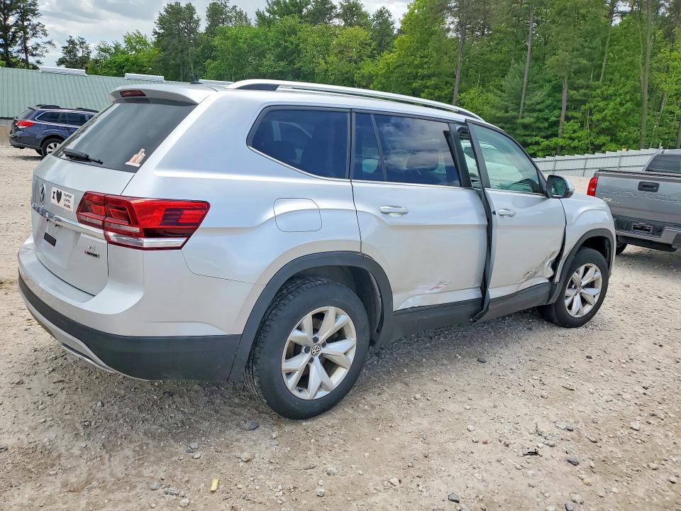 2018 Volkswagen Atlas მანქანა იყიდება აუქციონზე, vin: 1V2GR2CA4JC551194, აუქციონის ნომერი: 54471266