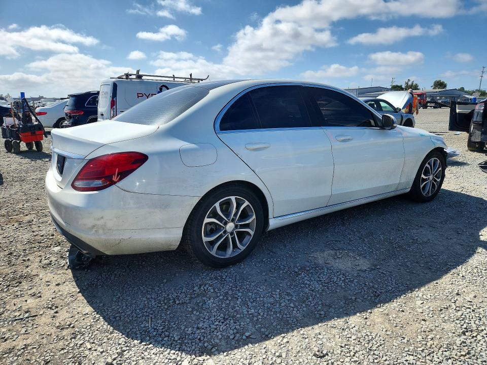 52533886 :رقم المزاد ، 55SWF4JB4HU201654 vin ، 2017 Mercedes-benz C مزاد بيع