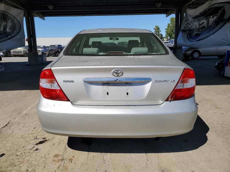 2004 Toyota Camry მანქანა იყიდება აუქციონზე, vin: 4T1BE32K74U909308, აუქციონის ნომერი: 54176646