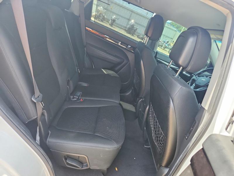 54651796 :رقم المزاد ، 5XYKT4A68FG564962 vin ، 2015 Kia Sorento مزاد بيع