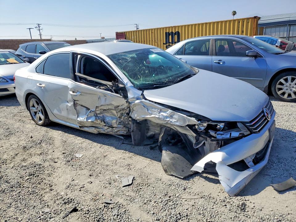 53551856 :رقم المزاد ، 1VWBP7A32DC037705 vin ، 2013 Volkswagen Passat مزاد بيع