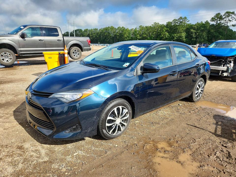 54538526 :رقم المزاد ، 2T1BURHE8HC789775 vin ، 2017 Toyota Corolla مزاد بيع