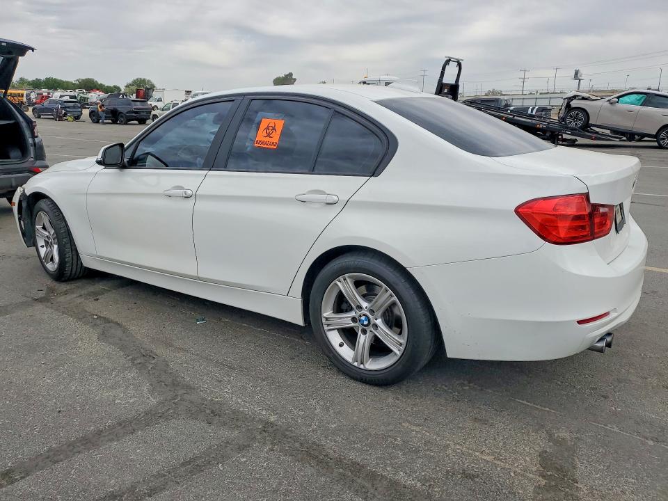 2013 Bmw 328 მანქანა იყიდება აუქციონზე, vin: WBA3C1C59DF443149, აუქციონის ნომერი: 54852626