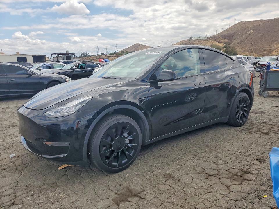 55354706 :رقم المزاد ، 7SAYGDEE9PA109949 vin ، 2023 Tesla Model Y مزاد بيع