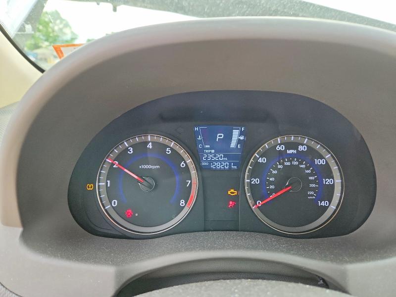 2013 Hyundai Accent მანქანა იყიდება აუქციონზე, vin: KMHCT4AEXDU345391, აუქციონის ნომერი: 52936726