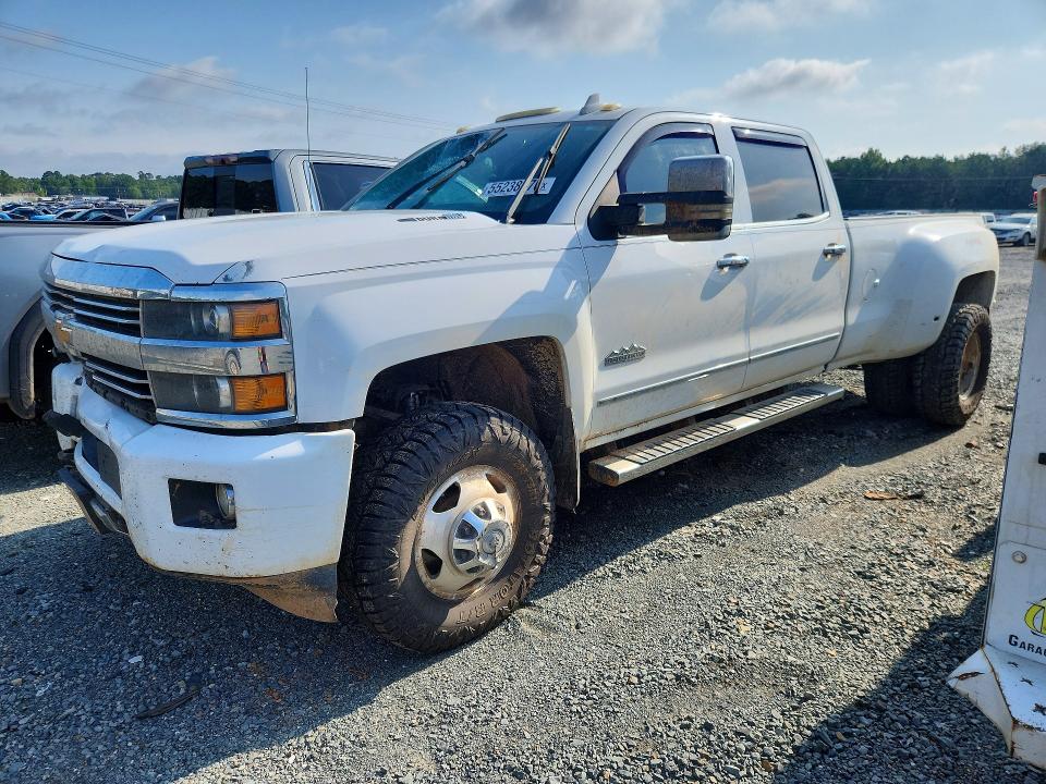 Auction sale of the 2015 Chevrolet Silverado, vin: 1GC4K1E88FF590440, lot number: 55238476