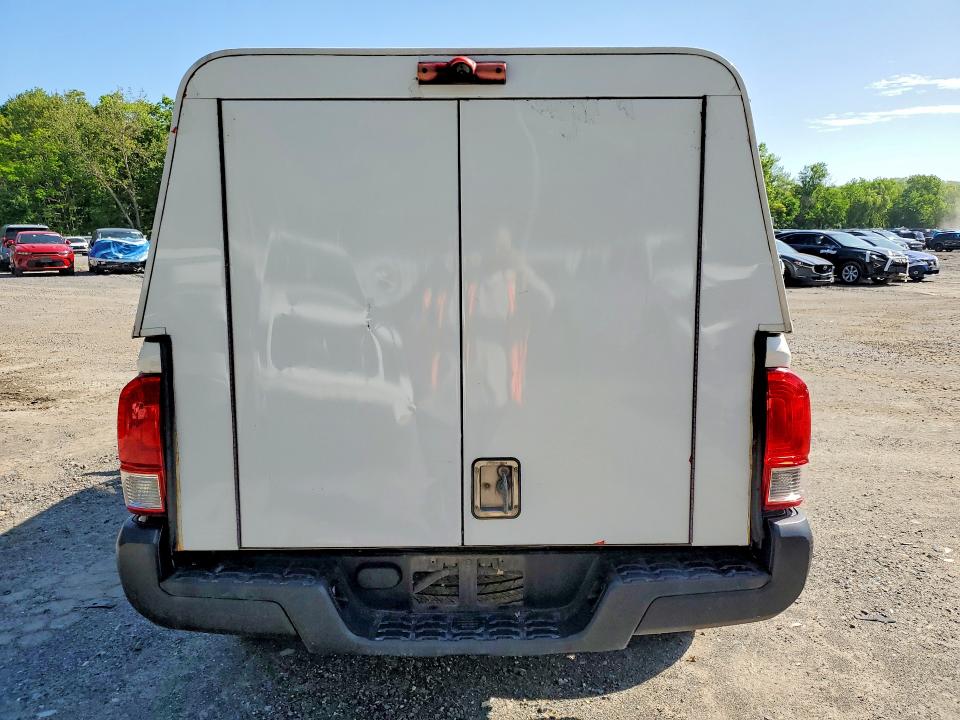 54811726 :رقم المزاد ، 5TFRX5GN3GX067114 vin ، 2016 Toyota Tacoma مزاد بيع