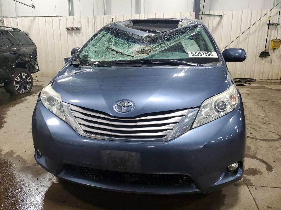 Продажа на аукционе авто 2016 Toyota Sienna, vin: 5TDYK3DCXGS748894, номер лота: 52051596